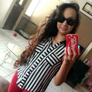 Meet your Posher, Crystal